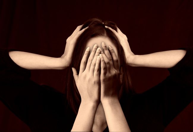 attacchi di panico sintomi fisici
